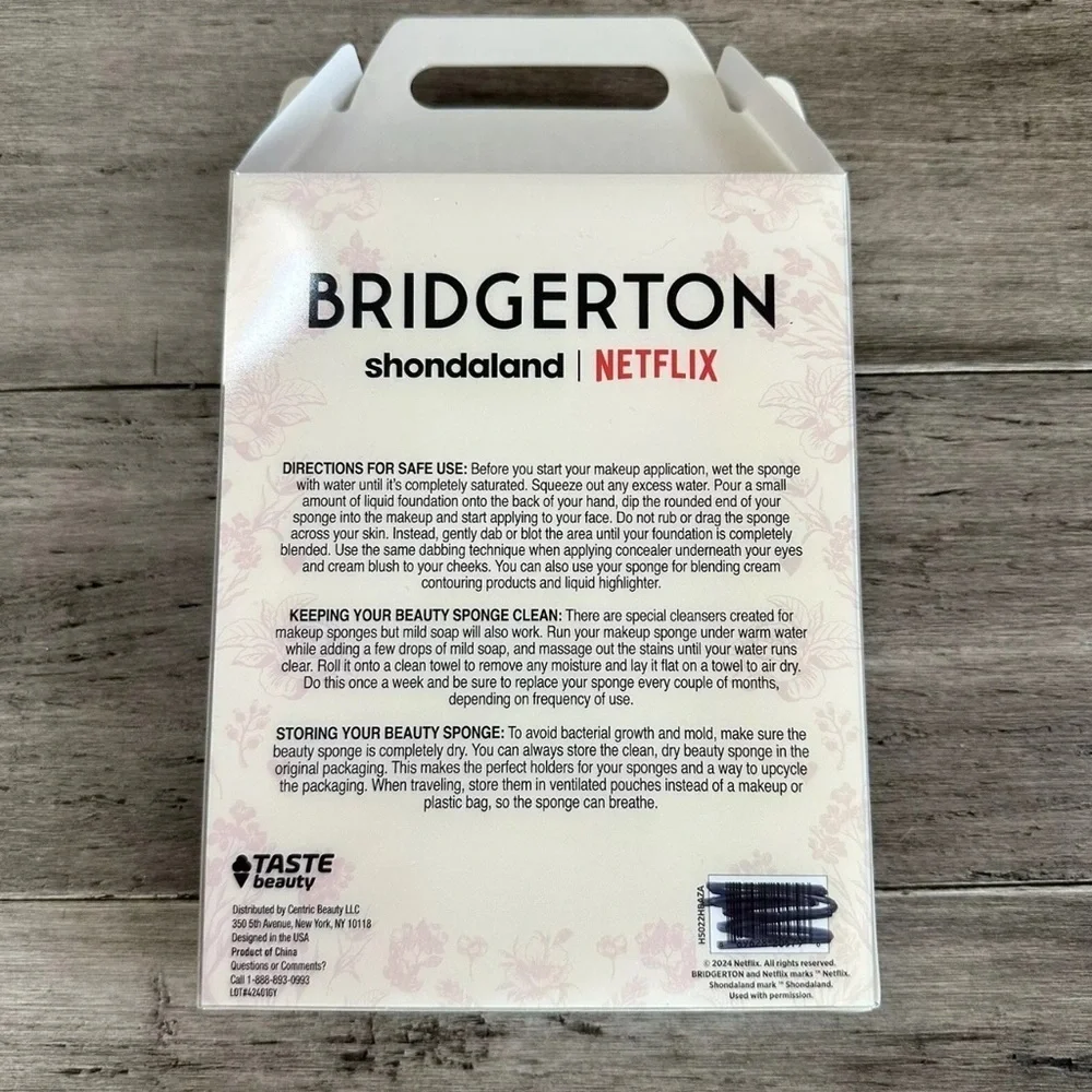 Bridgerton Heart-Shaped Makeup Sponges